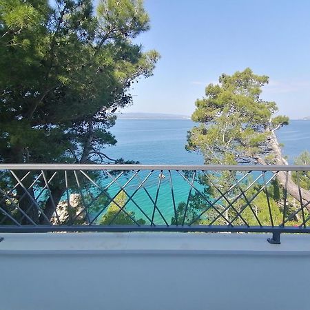 Apartmani Mares - 20 M From The Beach Brela Exterior photo
