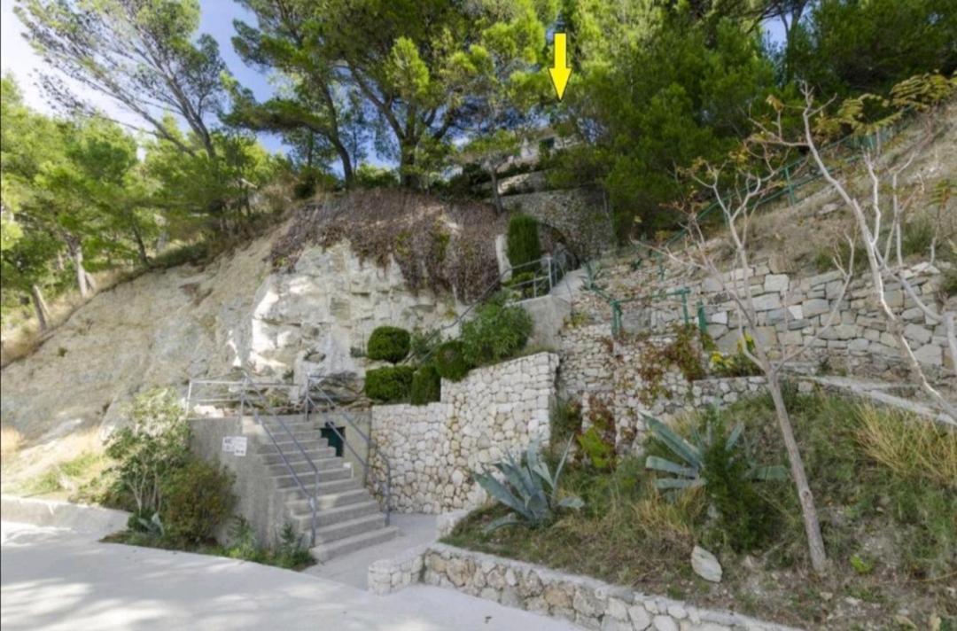 Apartmani Mares - 20 M From The Beach Brela Exterior photo