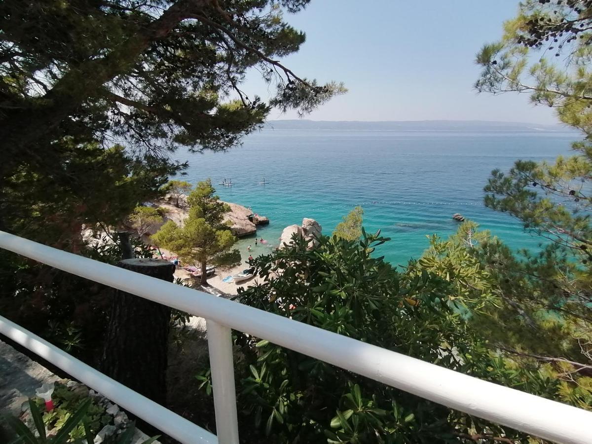 Apartmani Mares - 20 M From The Beach Brela Exterior photo