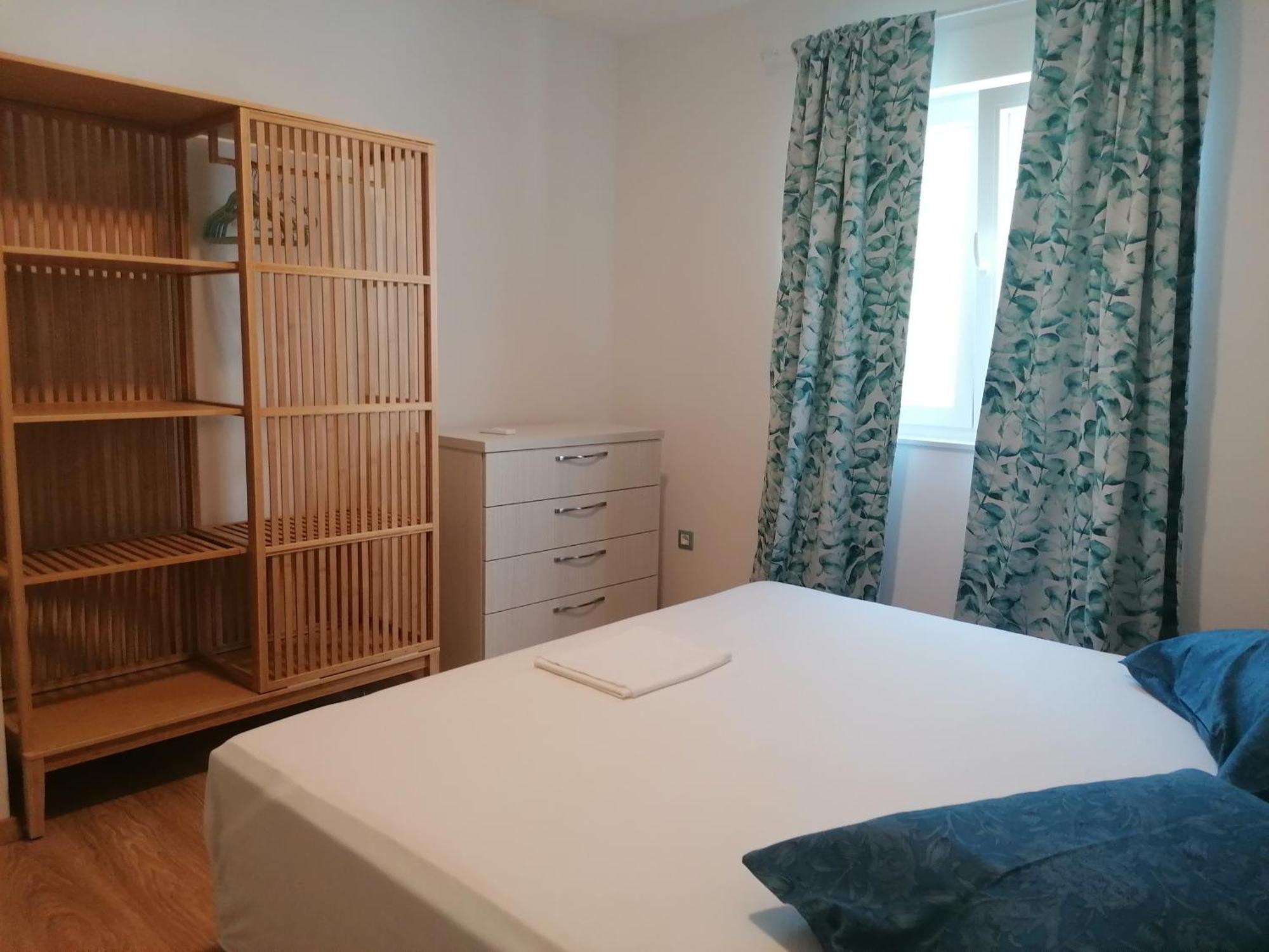 Apartmani Mares - 20 M From The Beach Brela Exterior photo