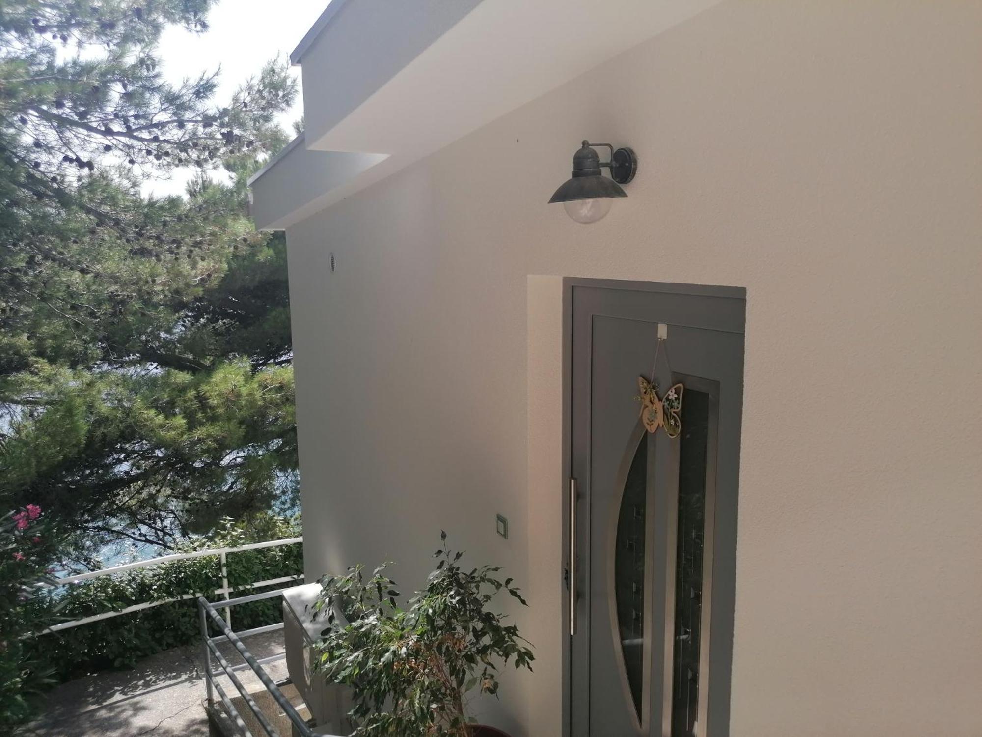 Apartmani Mares - 20 M From The Beach Brela Exterior photo